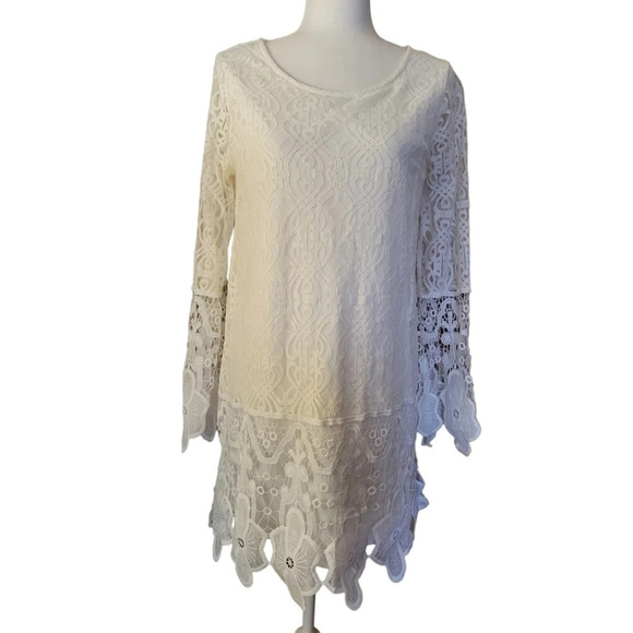 Sans Souci Cream Crochet Style Dress - Picture 1 of 9